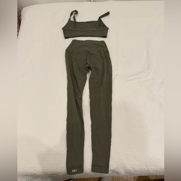 Green Set Active Set - Picture 3 of 5